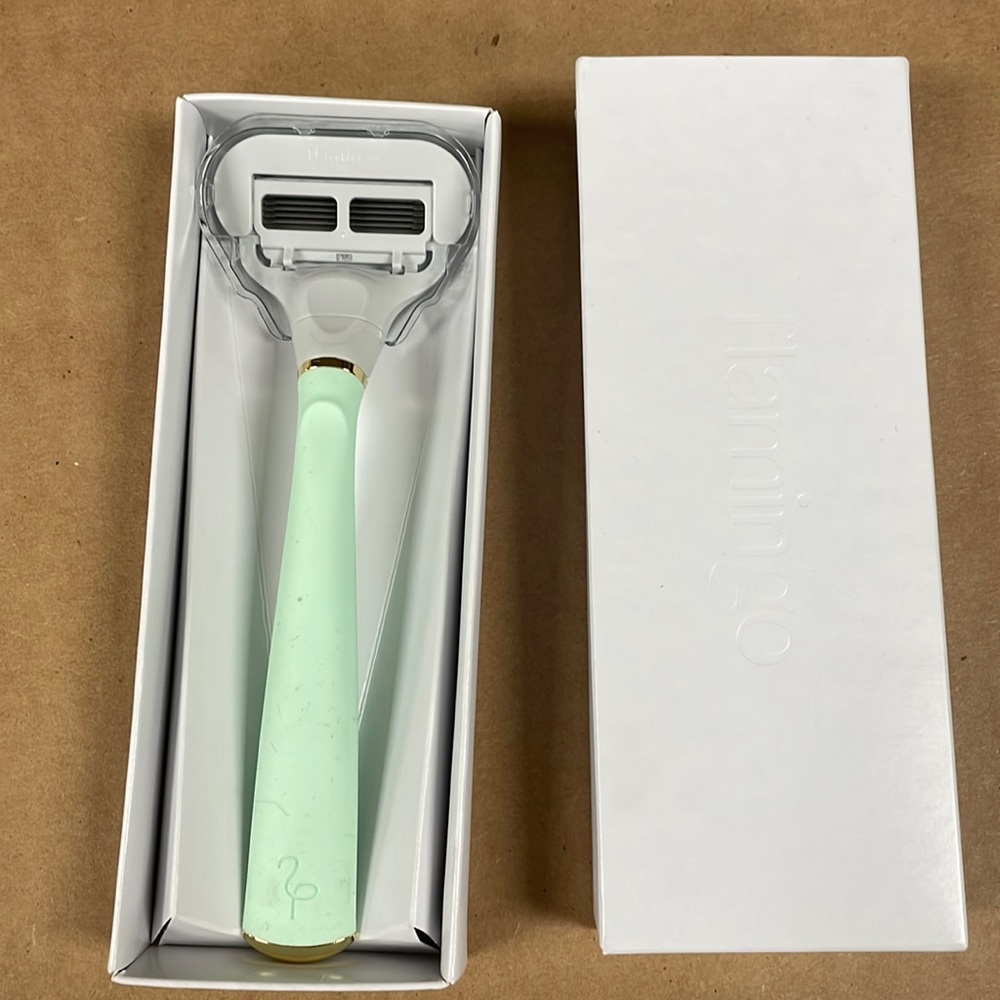 Flamingo razor